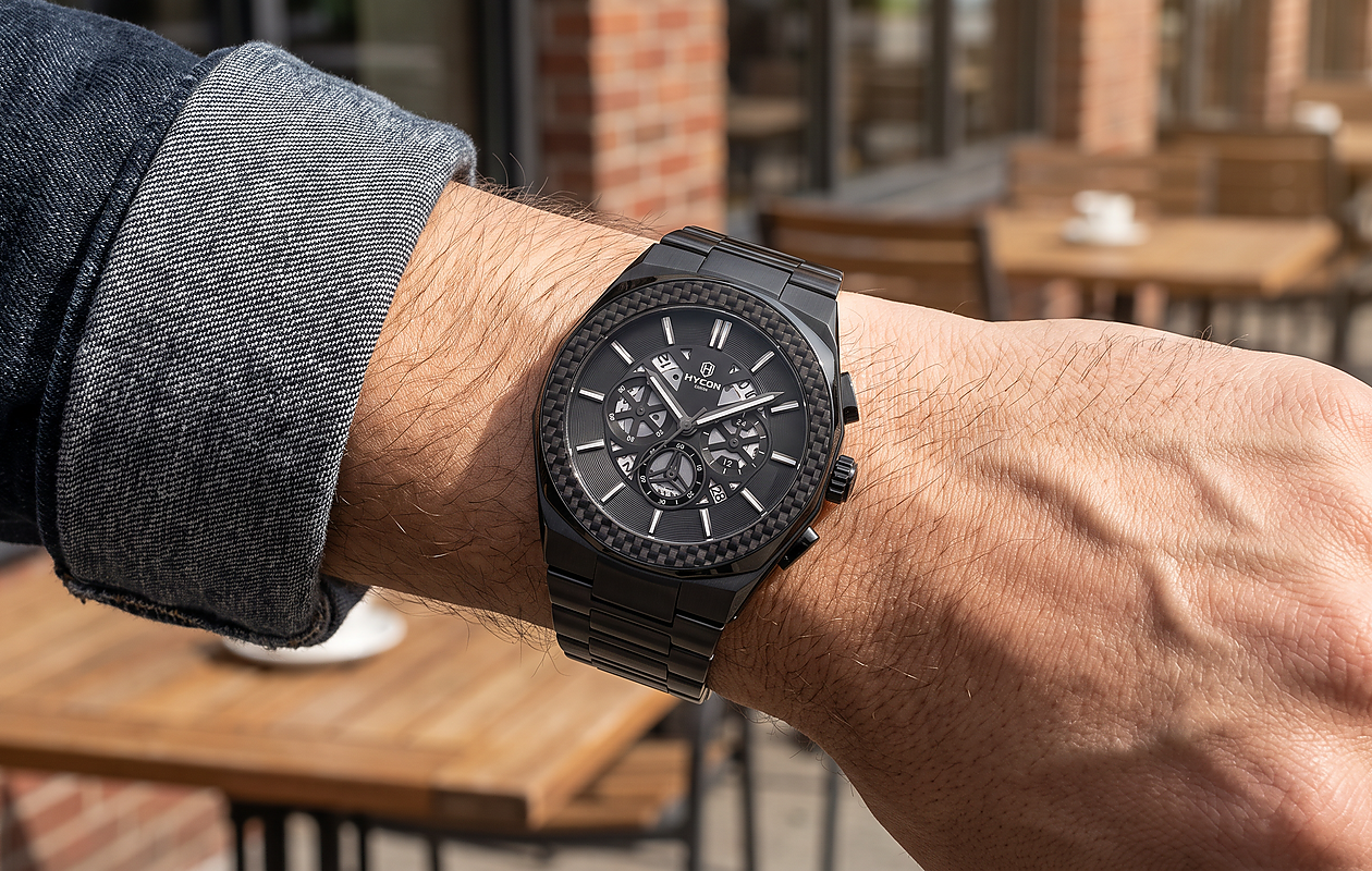 HYCON Zephyr All Black — worn on the wrist