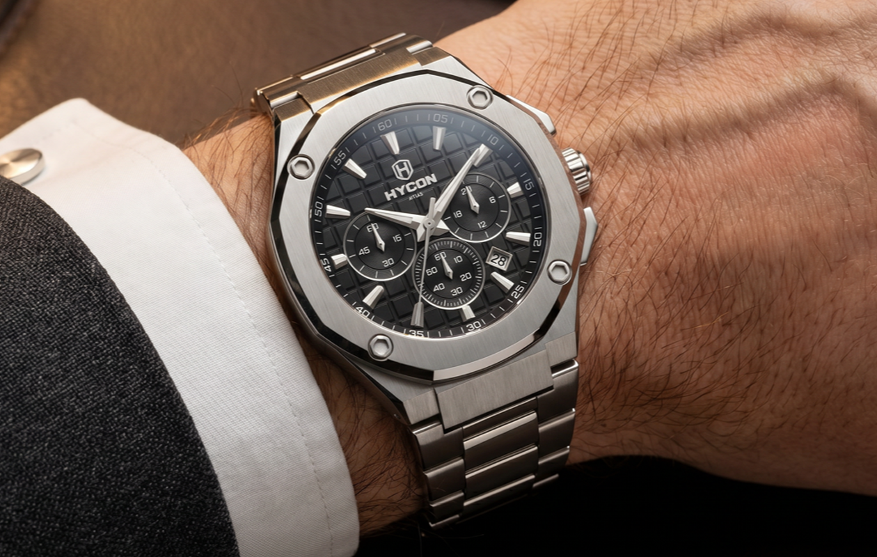 HYCON Atlas Black Steel — worn on the wrist